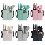 Set de cuchillos y utensilios con tabla